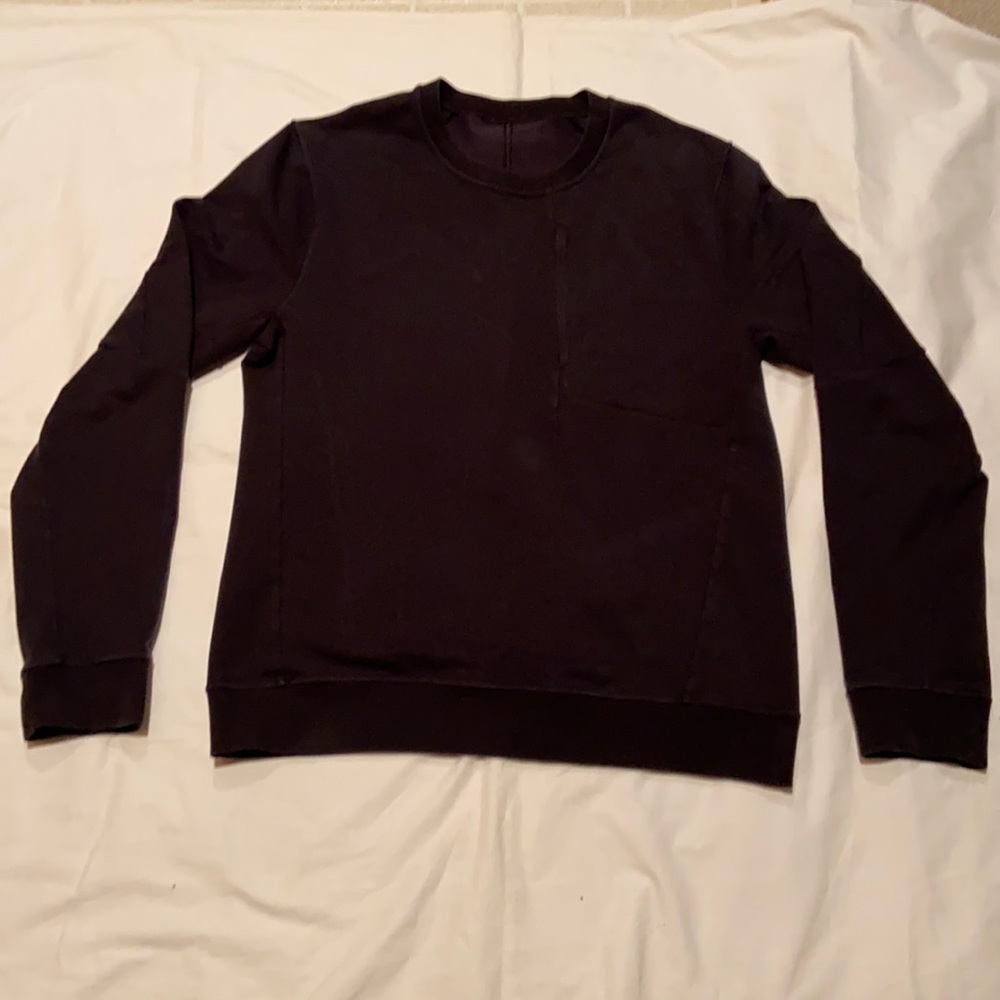 Lululemon Black Sojourn sweatshirt